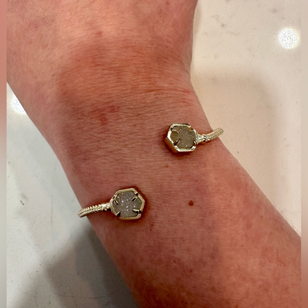 Kendra Scott Jamie gold cuff pinch bracelet iridescent drusy vintage